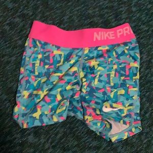 Geometric Nike Pro Spandex